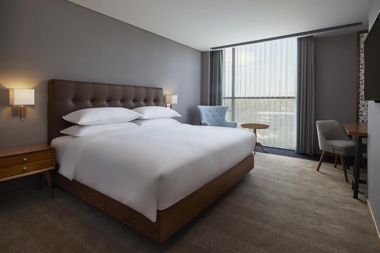 Four Points By Sheraton Balikpapan Balikpapan  Exterior foto